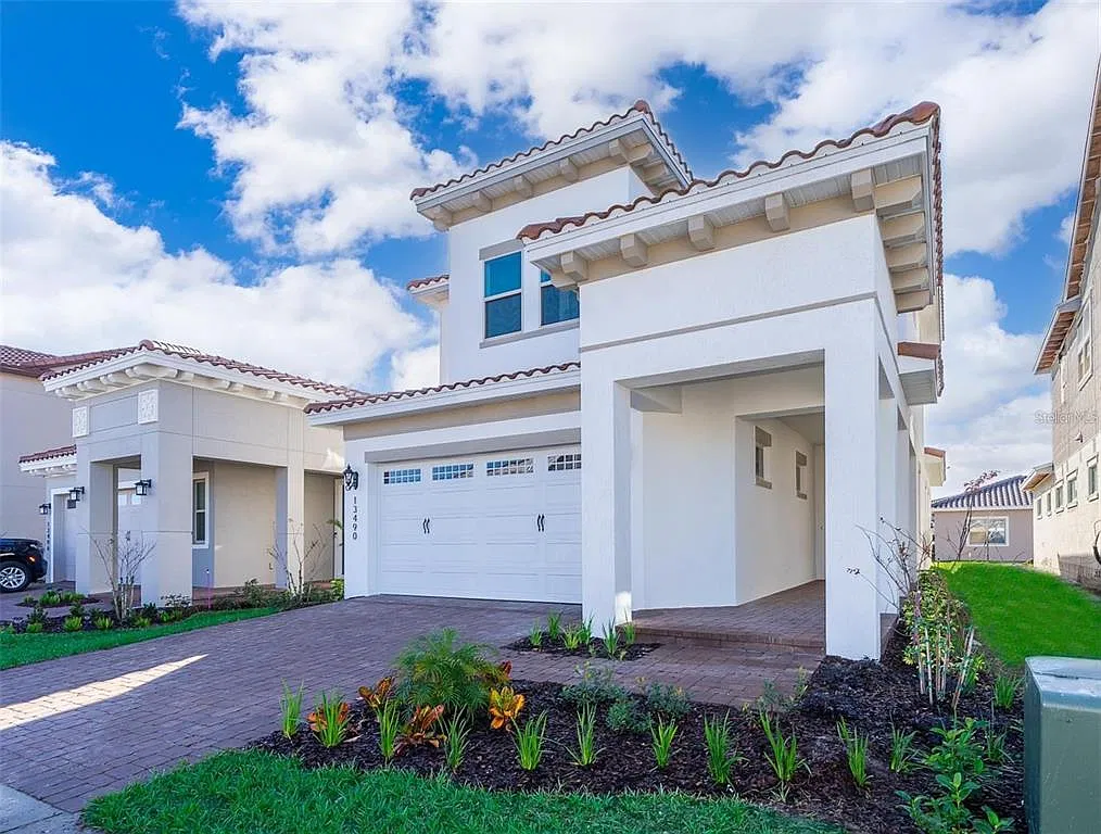 3 bed, 3.0 bath, 2175 sqft, $3,300 — Photo 2