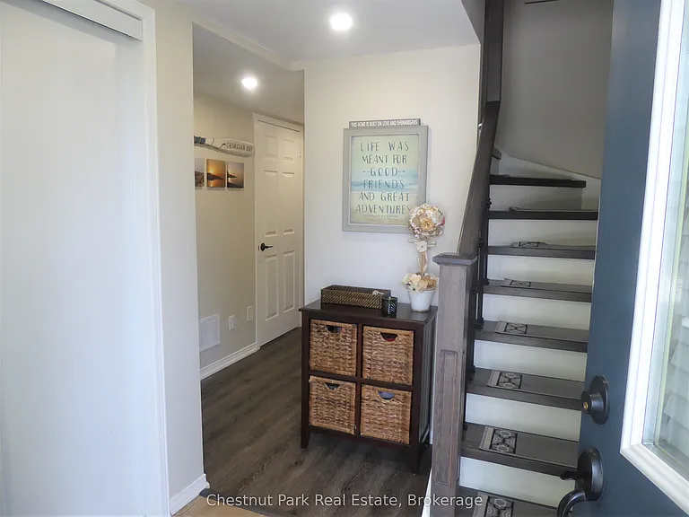 17 Valleymede Ct — Photo 4