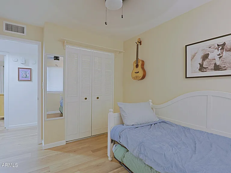703 E Auburn Dr — Photo 30