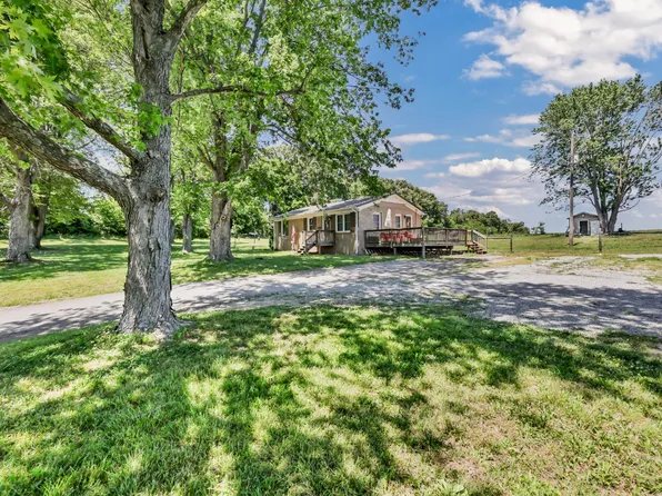 1068 Hugh Hunter Rd, Oak Grove, KY 42262