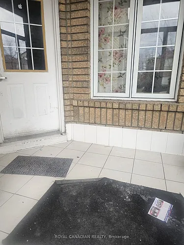 112 Lauraglen Cres Photo 1