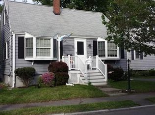 8 Maple St, Salem, MA 01970