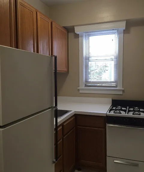 1916 R Street — Photo 14
