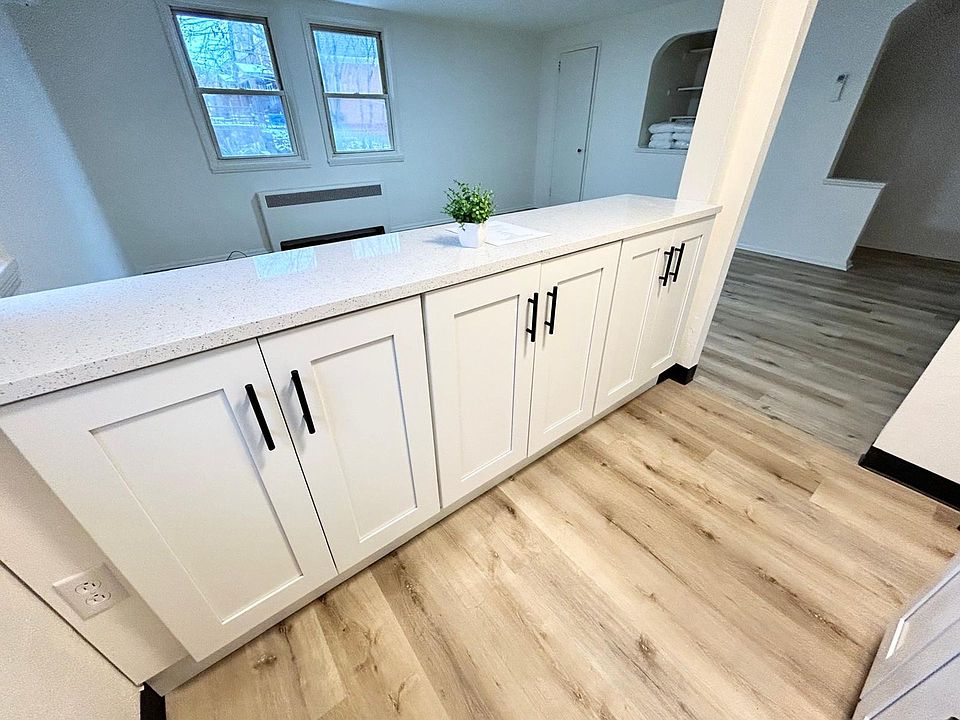 1st image of 100-139 W Bellecrest Ave #112