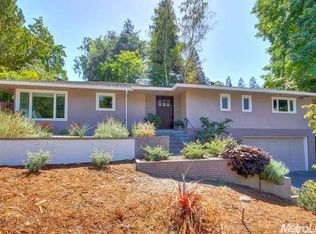 1220 Ridgeway Dr, Sacramento, CA 95822