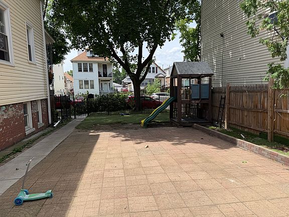 3rd image of 2109 N Lorel Ave