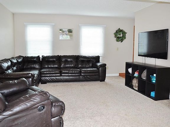 5th image of 4973 Silver Bow Dr