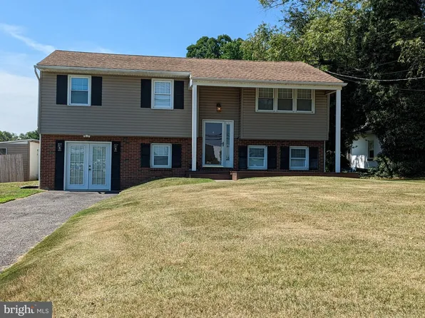 240 Shreve Ave, Barrington, NJ 08007