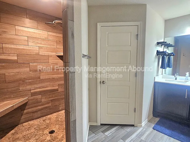 14727 S Urbana Ave — Photo 31