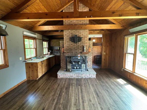 (undisclosed Address), Whitewater, WI 53190