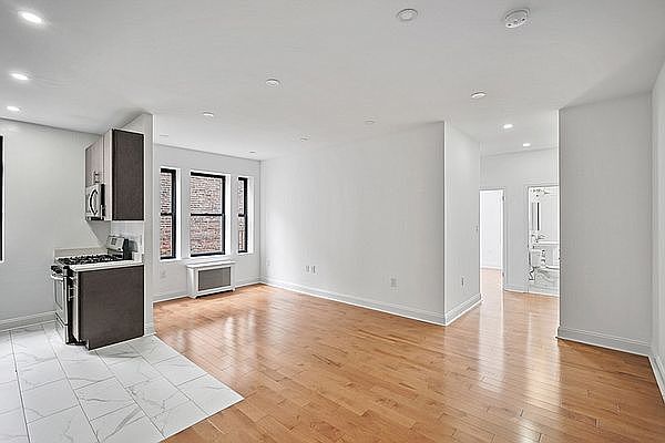 1st image of 395 Fort Washington Ave #43