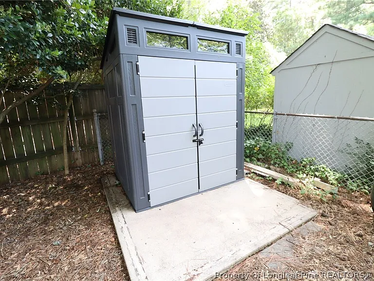 1009 Dogwood Ln — Photo 42