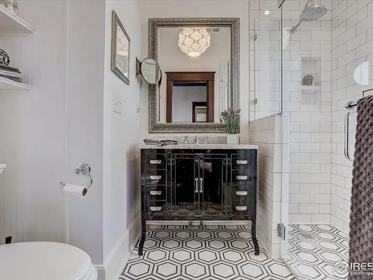 719 Remington St — Photo 49