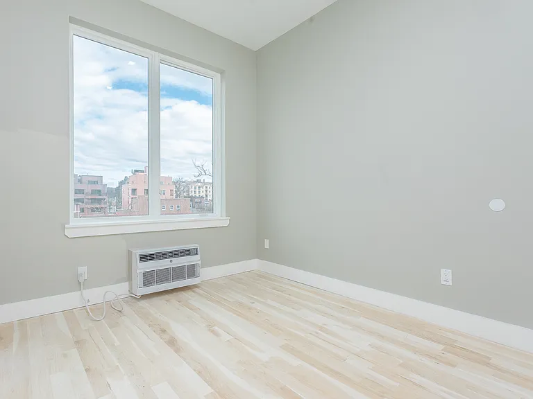 524 Midwood St #4F — Photo 4