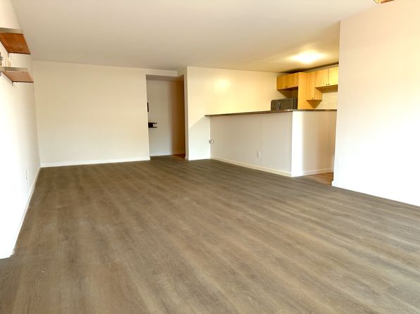 12955 Riverside Dr APT 105