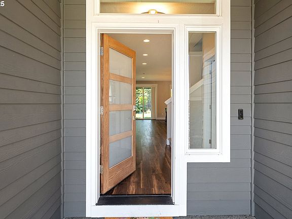 5th image of 12412 NE 53rd Ave