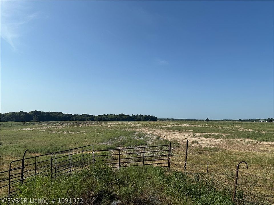 2nd image of 1 Lone Oak Rd