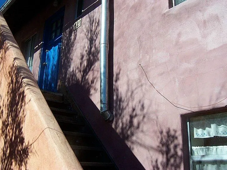 621 N Perry Ave — Photo 1