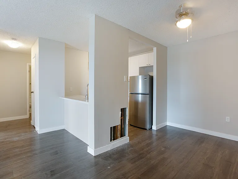 1310 14th Ave SW — Photo 36