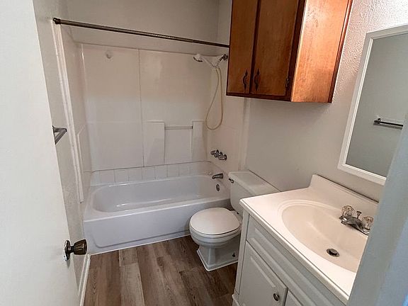 5th image of 909 Dryden Ave #A