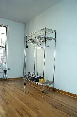 Rented by Tower Brokerage | media 25