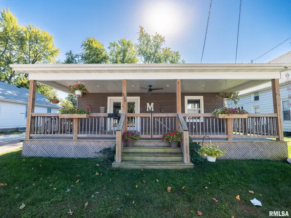 836 E Ash St, Canton, IL 61520