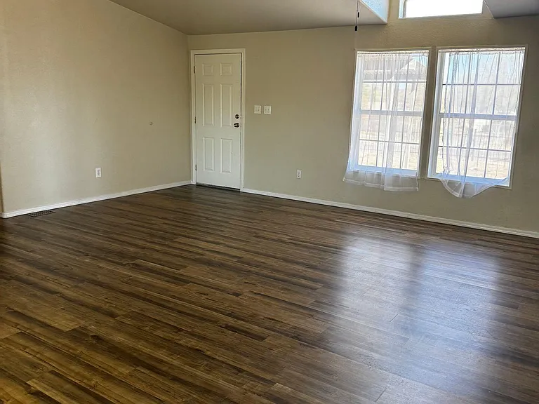 2035 W Road 4 1/2 N — Photo 5