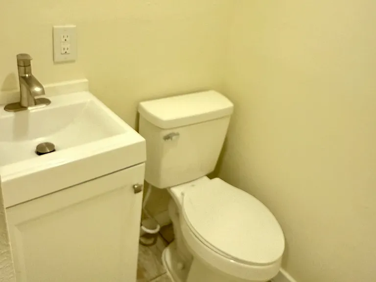 213 27th Ave S #1 — Photo 5