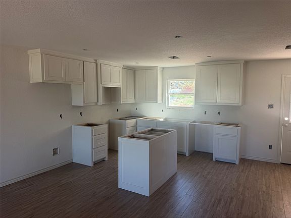 2nd image of 3008 Angus Ct