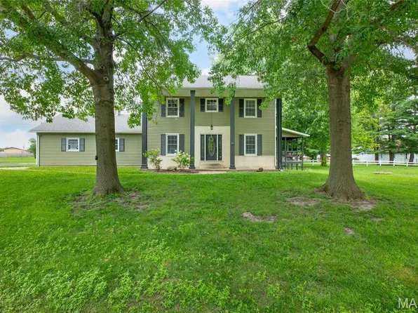 213 W Alton St, Bunker Hill, IL 62014