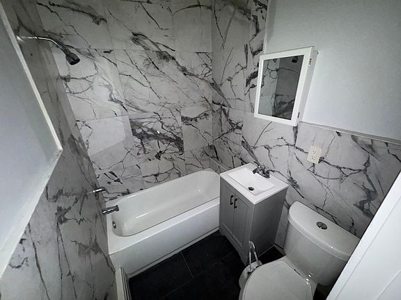 4th image of 577 S 17th St #6A