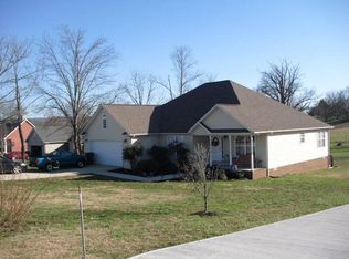 198 Choff Ln, Sparta, TN 38583