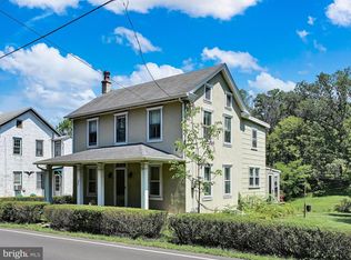 860 Spring Mount Rd, Schwenksville, PA 19473