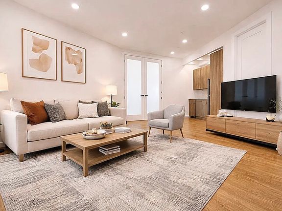 2nd image of 139 Meserole St #2R