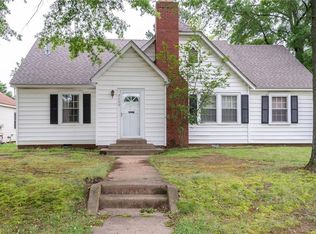 2300 S R St, Fort Smith, AR 72901