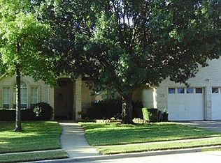 725 Mountain Ter, Hurst, TX 76053