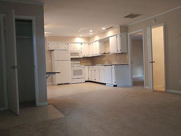 All new kitchen appliances and recess lighting