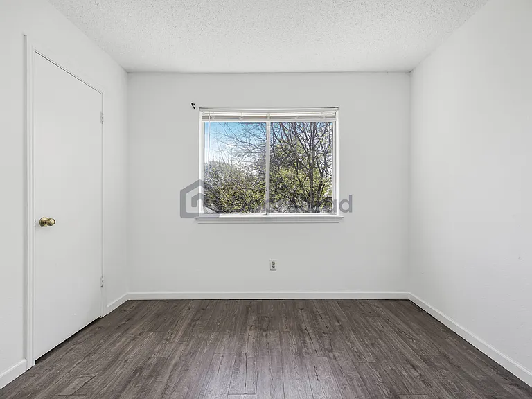 4707 Fallenash Dr — Photo 32