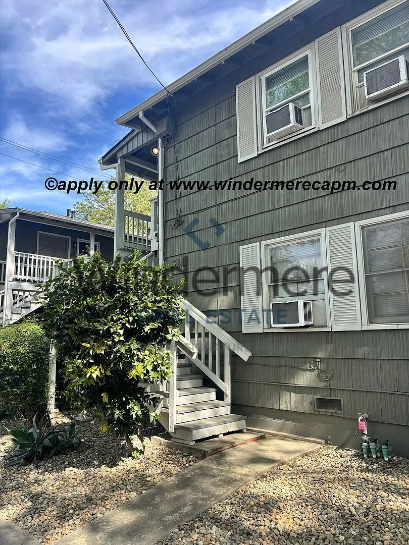 Adorable 1 bed Apartment set in an intimate 8 unit community in New Era Midtown! — Photo 3