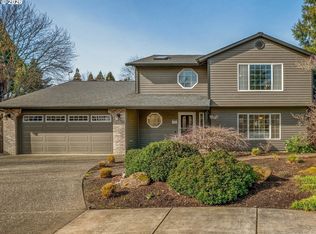 381 NE 33rd Ct, Hillsboro, OR 97124