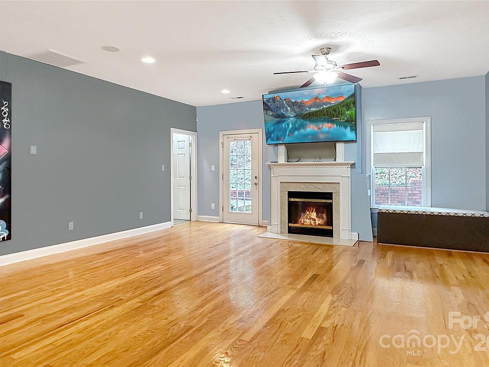 4762 Braxton Gate Ln, Hickory, NC 28602 Zillow