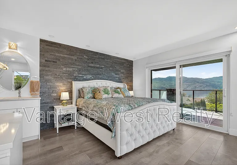 3859 Carrall Rd #1 — Photo 12