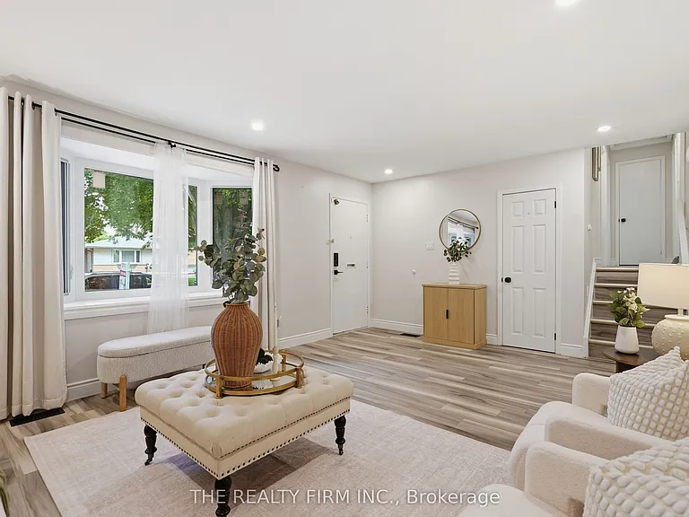 45 Amy Cres — Photo 8