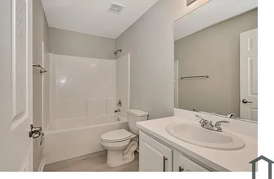 3206 53rd St W — Photo 7