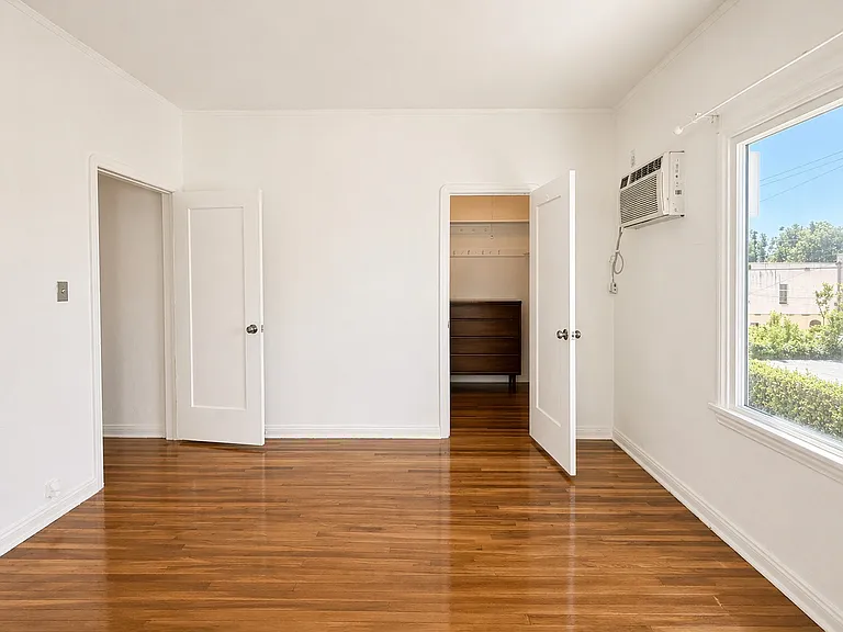 339 N Ogden Dr #1/2 — Photo 16