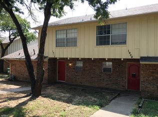 1910 Kingswood Ct, Denton, TX 76205