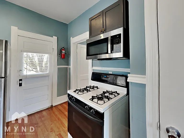 4624 Junius St #B — Photo 8