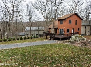 3111 Cherry Ridge Rd, Bushkill, PA 18324