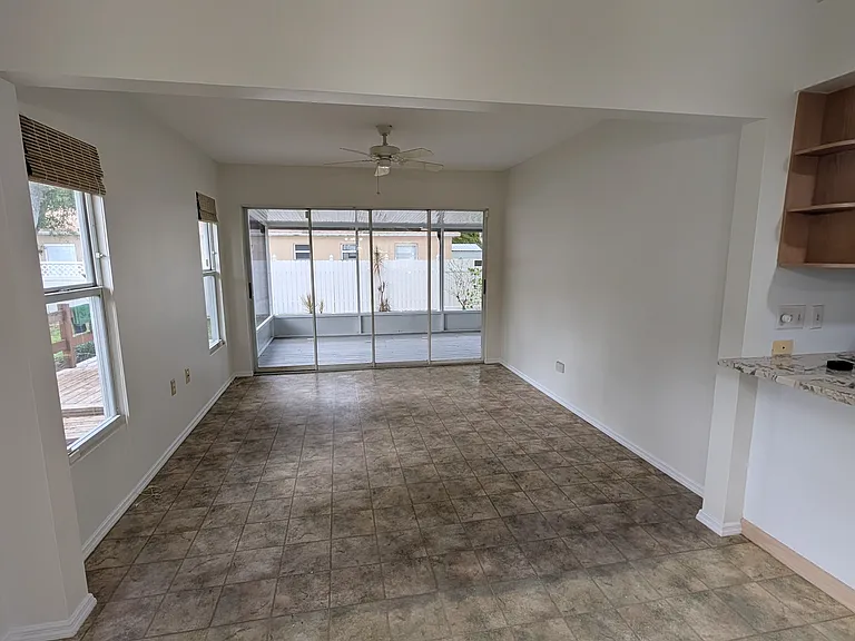 1315 8th St W — Photo 15