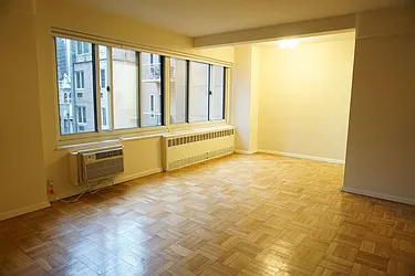 Rented by Manhattan Apartment Organization